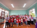 Sinh haotj dưới cờ, quyên góp ủng hộ vùng lũ